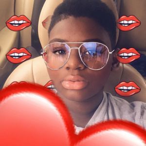 Meet your Posher, Kenisha